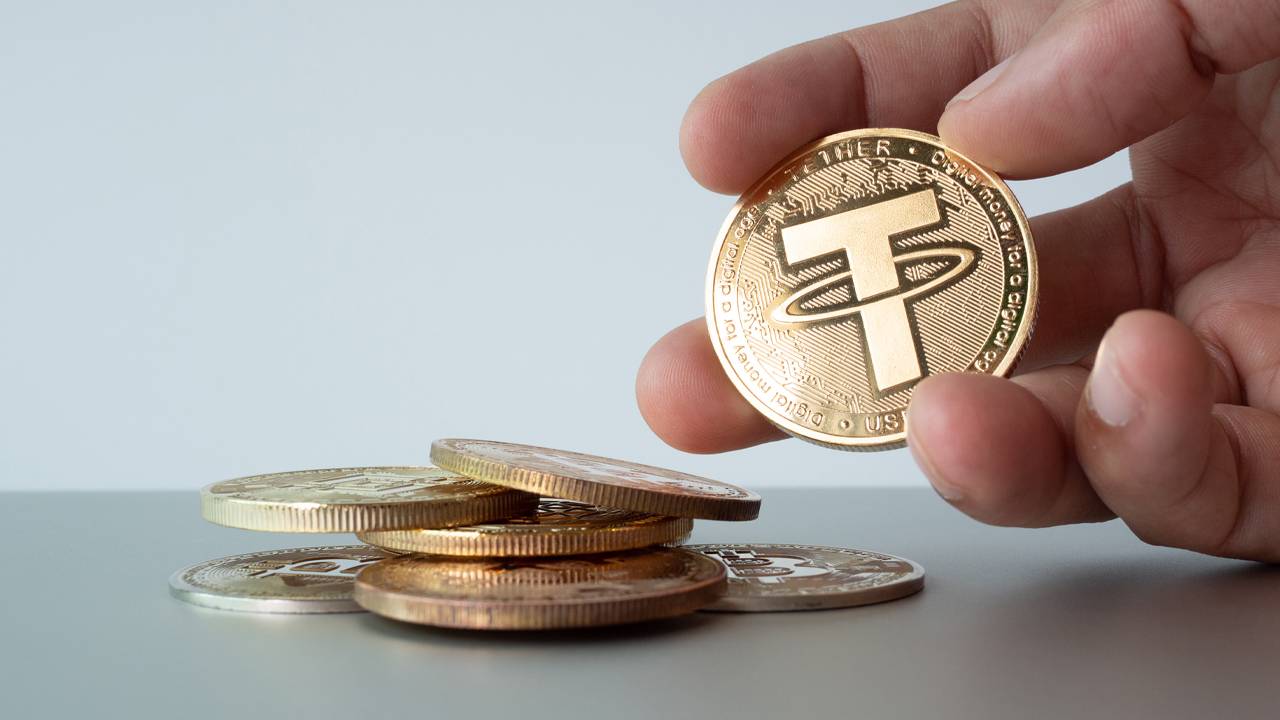 Coinbase invoglia gli utenti a passare da USDT a USDC, la società di crittografia afferma che gli eventi recenti 'hanno messo alla prova alcune stablecoin'