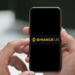 US regulators have filed a motion against the acquisition of assets belonging to Voyager Digital by Binance US for over $1 billion.