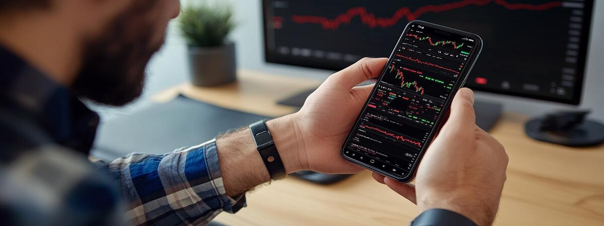 Ethereum V9 Cormax (0.9) Crypto Market Graph on Phone (11) Ethereum V9 Cormax (0.9) Crypto Market Graph on Phone (11)